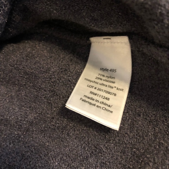 Barefoot dreams cozy chic ultra lite gray pullover sweater size Medium - Picture 8 of 8